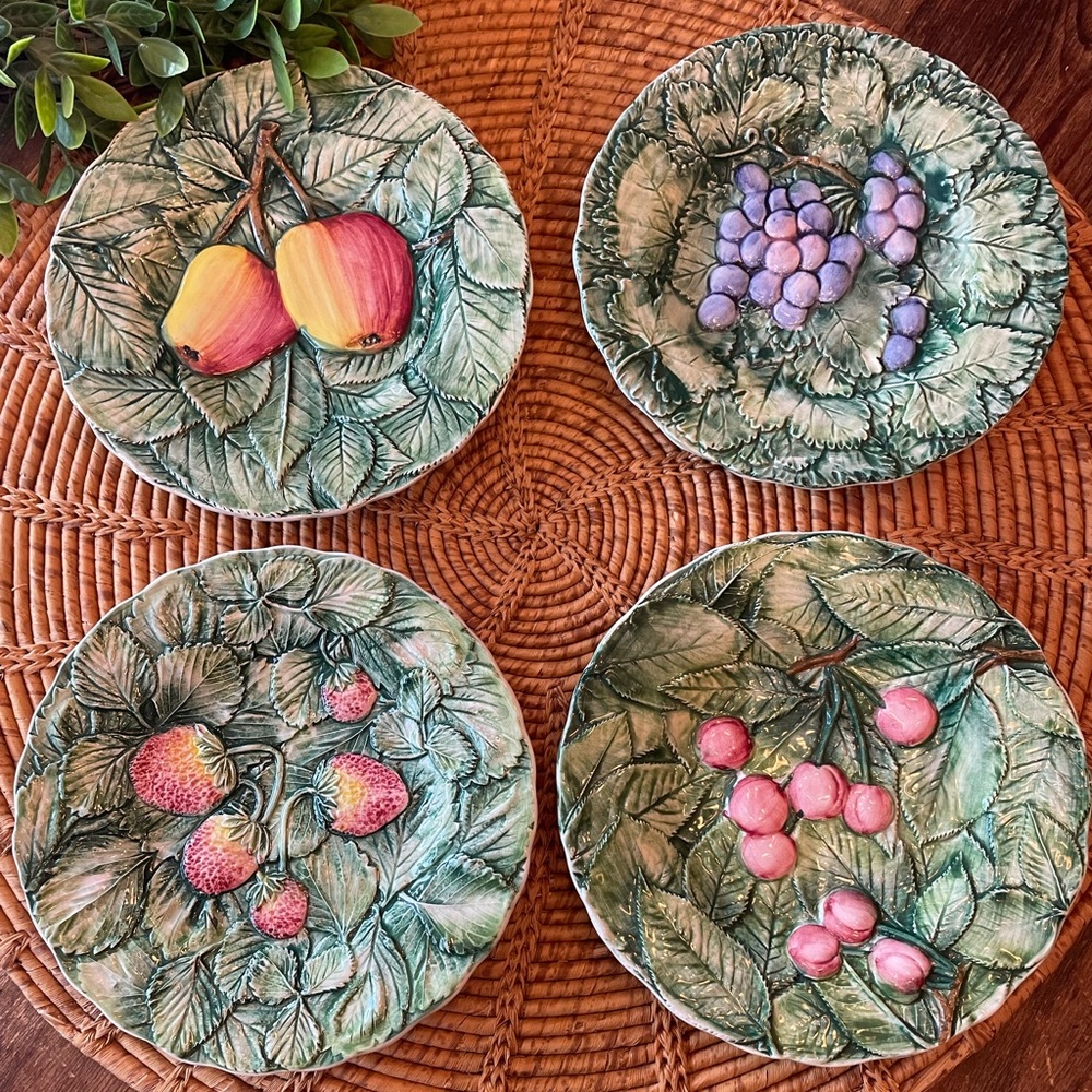 Beautiful Ceramic Fruit Plates 4 Piece Set Made in Italy